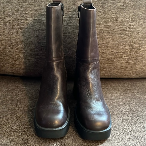 NEW Vince Camuto Leather Bodhieee Bootie Size 5.5 - Picture 4 of 16